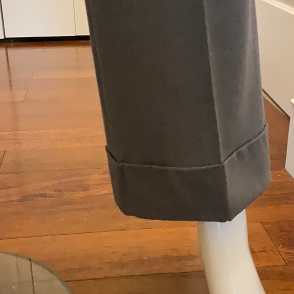 Tahari Women’s Grey Basic Cuffed Trouser Size 6 - Picture 3 of 9